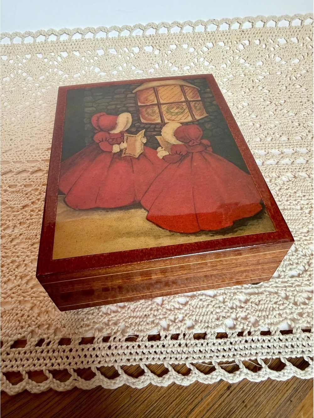 Vintage Reuge Swiss Music Box Santa Notte Christmas Carolers Wood Box